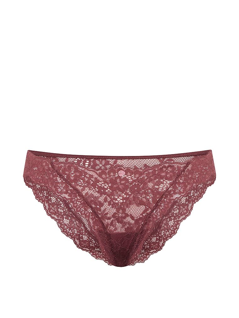 Chiloți bikini din dantelă. Produsul este roz și provine din colecția Dream Angels.