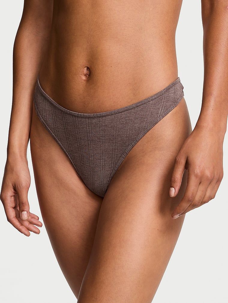 Tanga modal cu picioare Ultra-Fine cu tăietură înaltă. Produsul este de culoare maro și provine din colecția Victoria's Secret.