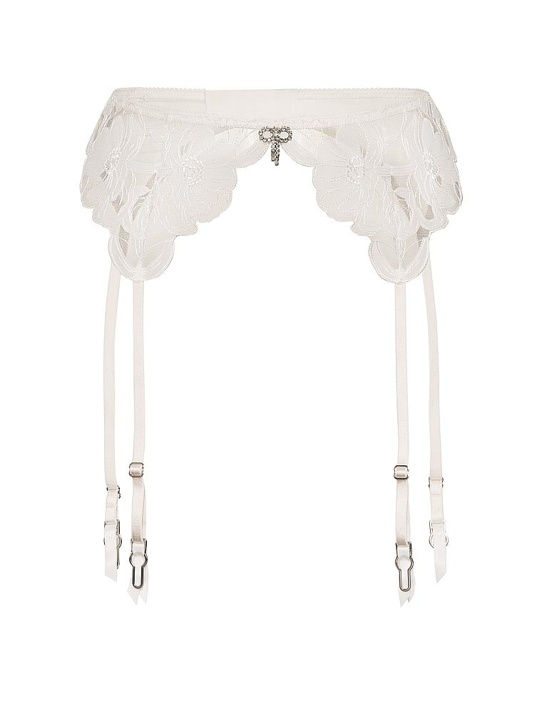 Frou Frou cu jartiertieră. Produsul este modelat și provine din colecția Dream Angels.