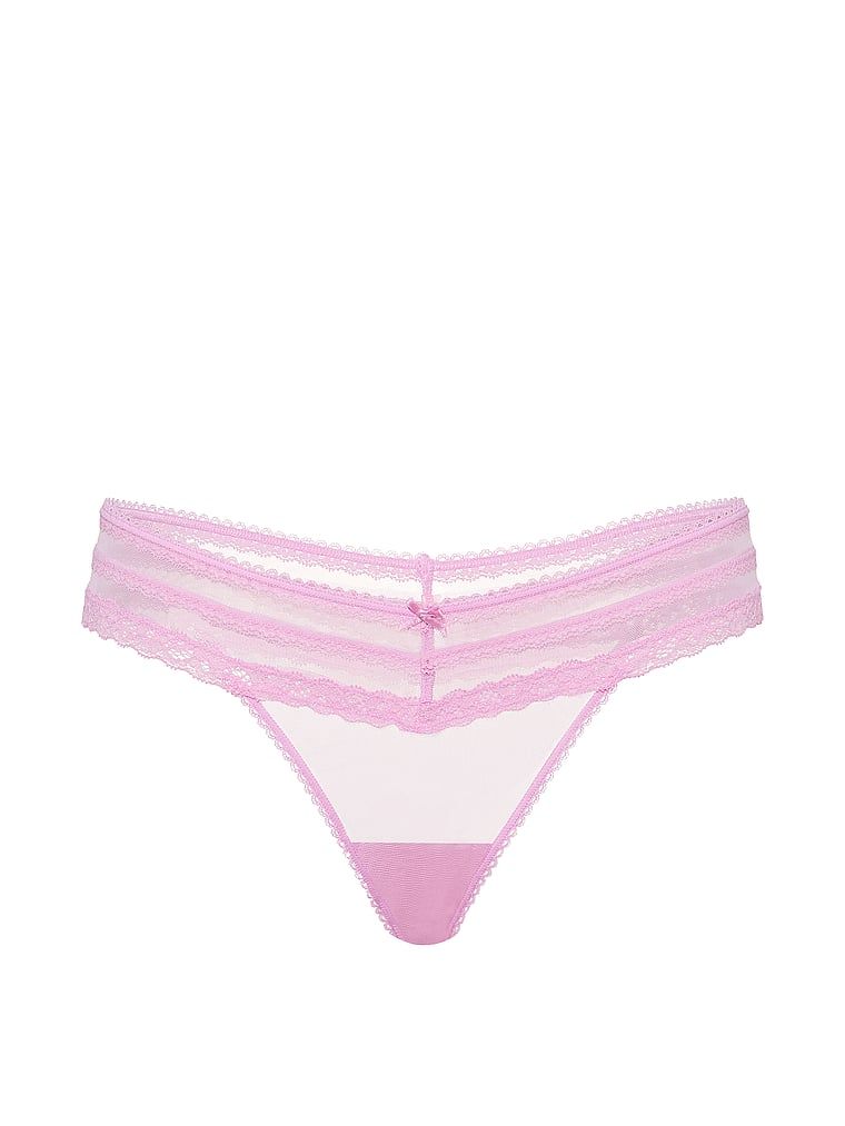 Chiloți brazilieni din plasă Lace-Trim. Produsul este de culoare mov și provine din colecția Dream Angels.