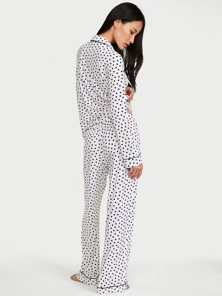 Pijamale făcute din SoSoft modal. Produsul are o culoare cu model și provine din colecția Victoria's Secret.