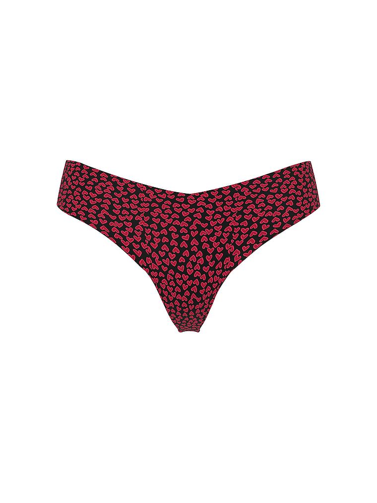 Tanga fără cusură. Produsul este modelat și provine din colecția No-Show.