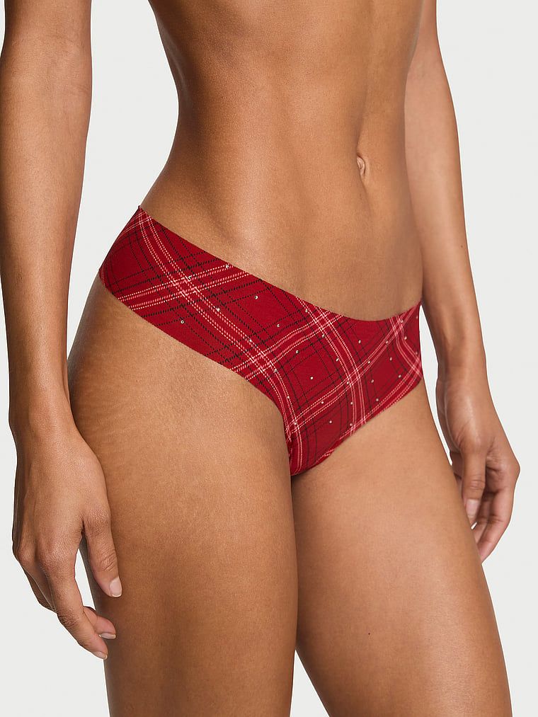 Tanga cu zirconiu No-Show Shine Mesh. Produsul este modelat și provine din colecția No-Show.