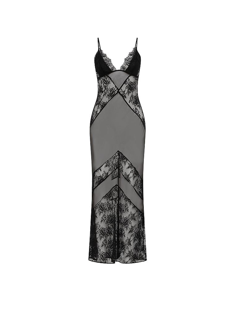 Cămașă de noapte din șifon și dantelă maxi. Produsul este negru și provine din colecția Very Sexy.