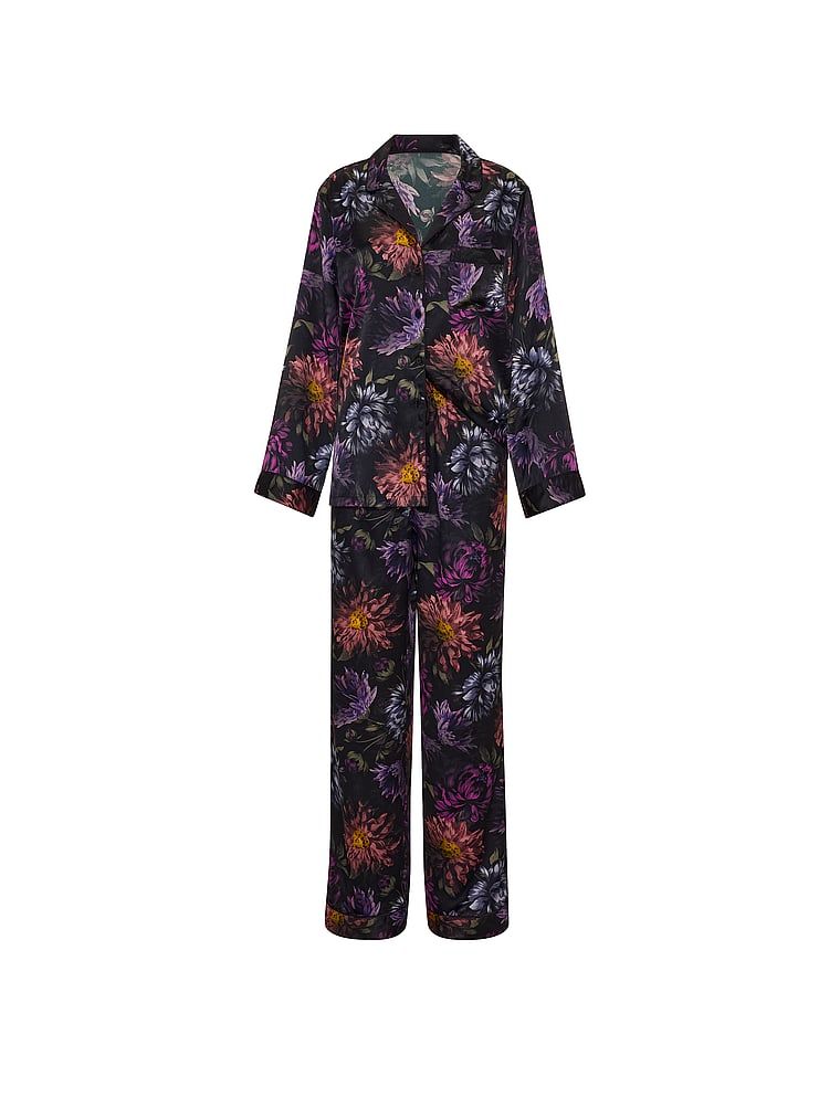Pijamale semnătură din satin cu mâneci lungi. Produsul este floral și provine din colecția Victoria's Secret.