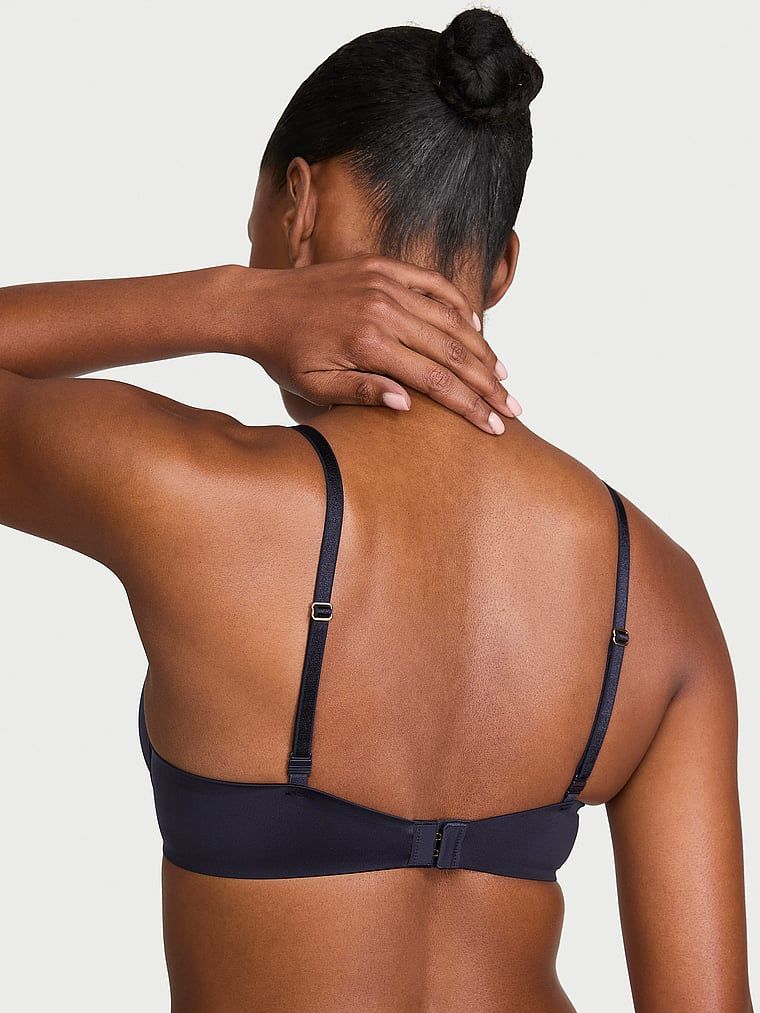 Sutien Smooth Demi ușor căptușit. Produsul este de culoare albastră și provine din colecția Very Sexy.