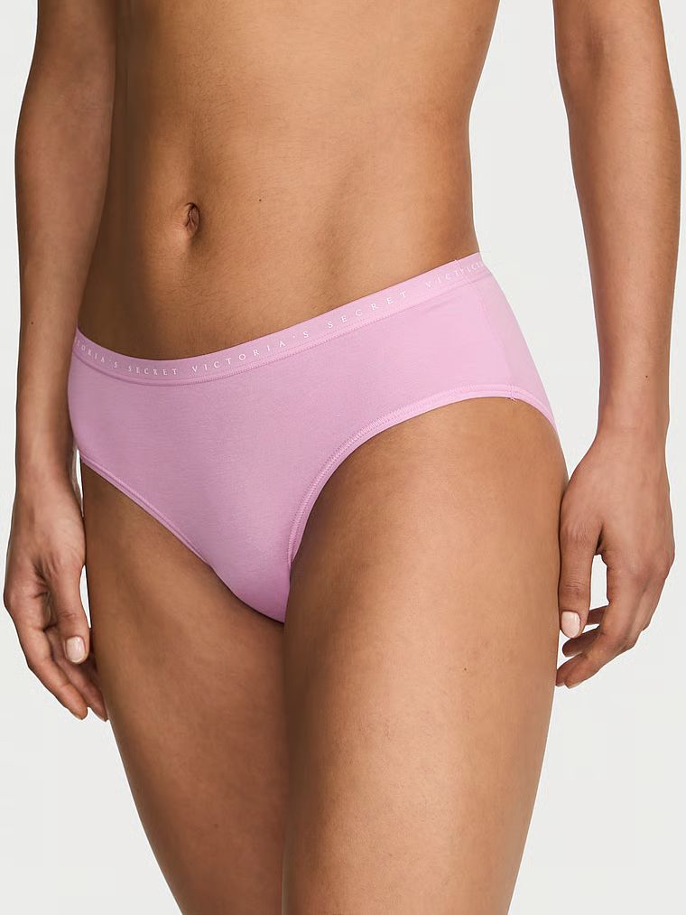 Chiloți din bumbac cu hiphugger. Produsul este de culoare mov și provine din colecția Victoria's Secret.