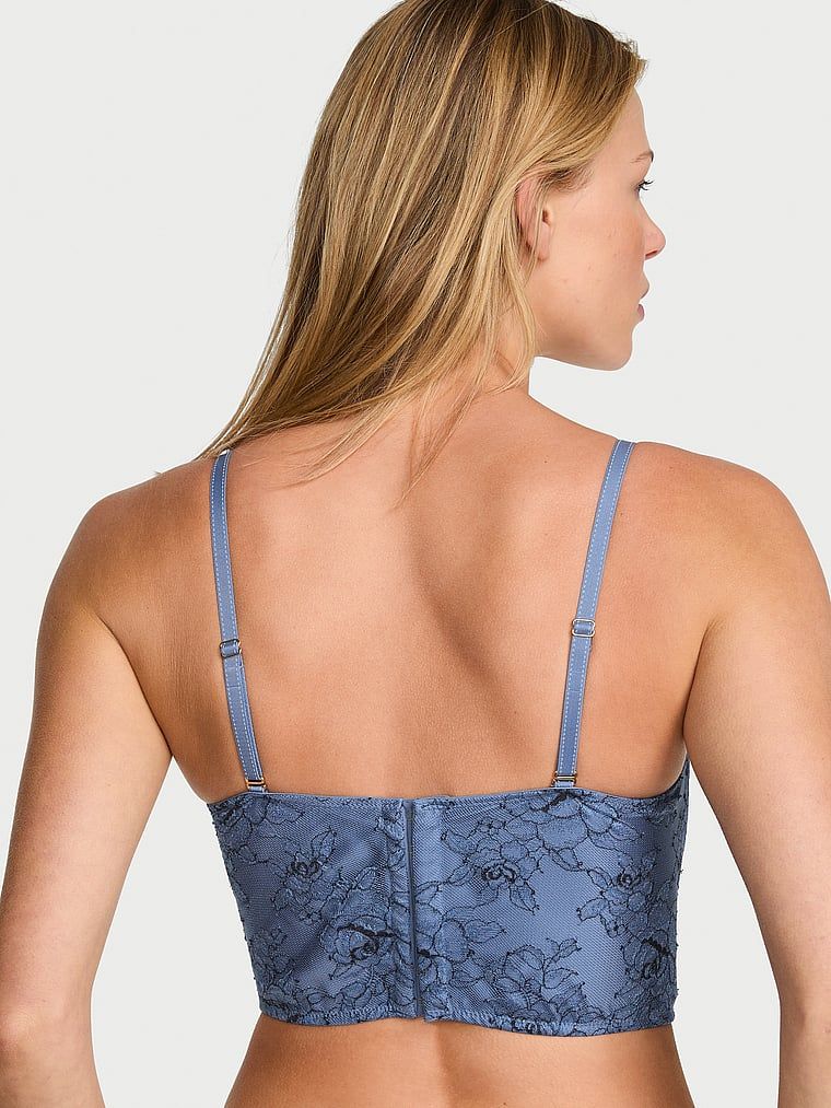Top de sutien din denim. Produsul este modelat și provine din colecția Very Sexy.