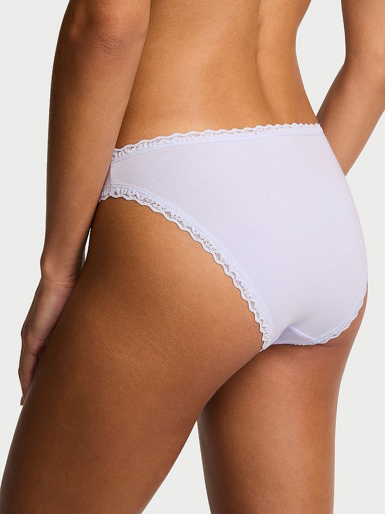 Chiloți din bumbac cu dantelă cu dantelă și baie de baie. Produsul este albastru și provine din colecția Lace Trim.