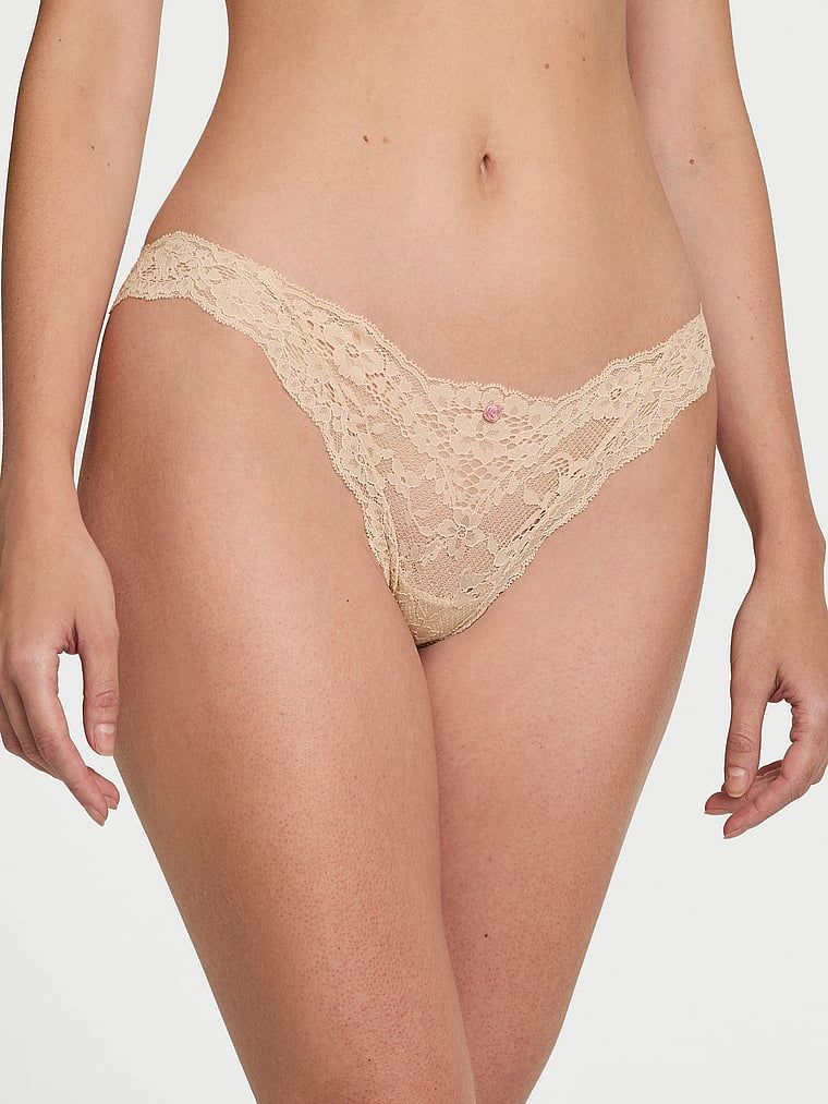 Chiloți din dantelă Bikini din dantelă. Produsul este bej și provine din colecția Dream Angels.