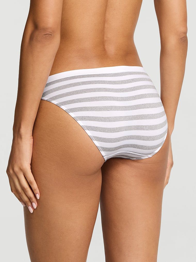 Chiloți de bikini fără cusături. Produsul este modelat și provine din colecția Seamless (Seamless Collection).