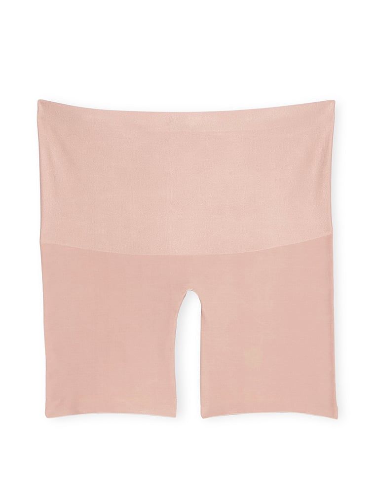 Pantaloni scurți modelați cu talie înaltă Smoothing Shimmer. Produsul este bej și provine din colecția Body by Victoria.