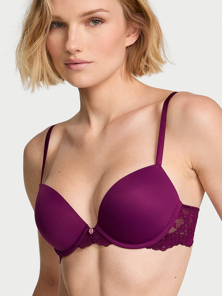 Sutien push-up, neted și dantelat. Produsul este de culoare mov și provine din colecția Dream Angels.