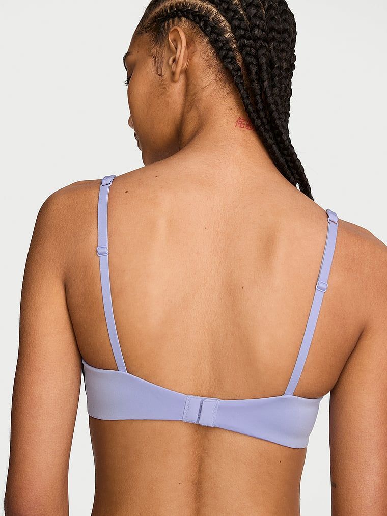 Luxe Contour Scoop, sutien ușor căptușit. Produsul este de culoare mov și provine din colecția Body by Victoria.