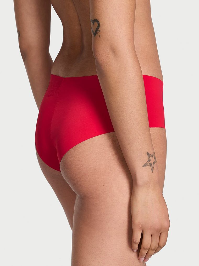 Chiloți fără cusături No-Show Cheeky. Produsul este de culoare roșie și provine din colecția No-Show.