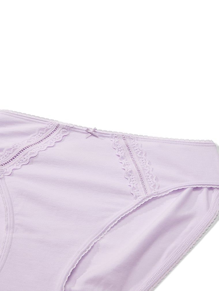 Chiloți din bumbac cu inserții Lace-Trim. Produsul este de culoare mov și provine din colecția Victoria's Secret.