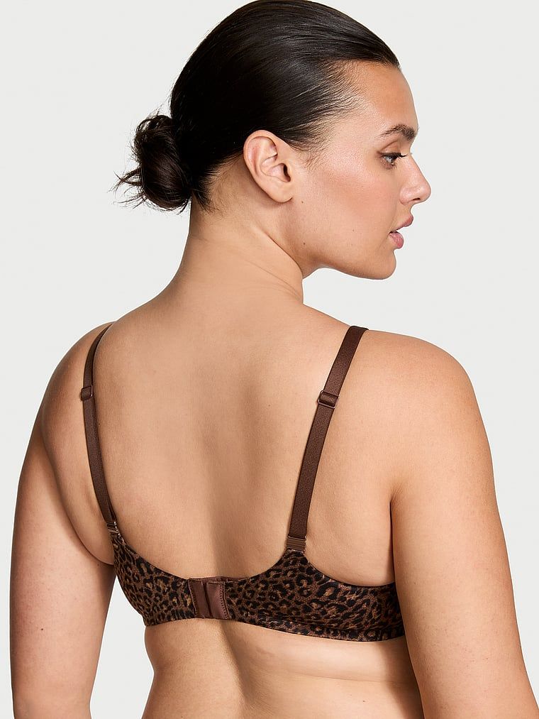 Sutien Demi ușor căptușit. Produsul are un model cu motiv animal și provine din colecția Body by Victoria.