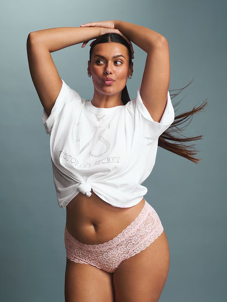 Lacie Sparkle Cheeky Fashion Show 2026 Lace Briefs cu paiete. Produsul este roz și provine din colecția Lacie.