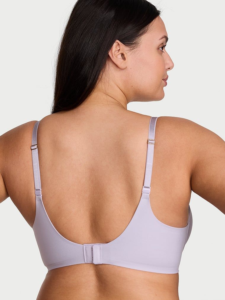 Sutien neted cu push-up. Produsul este de culoare mov și provine din colecția Love Cloud.