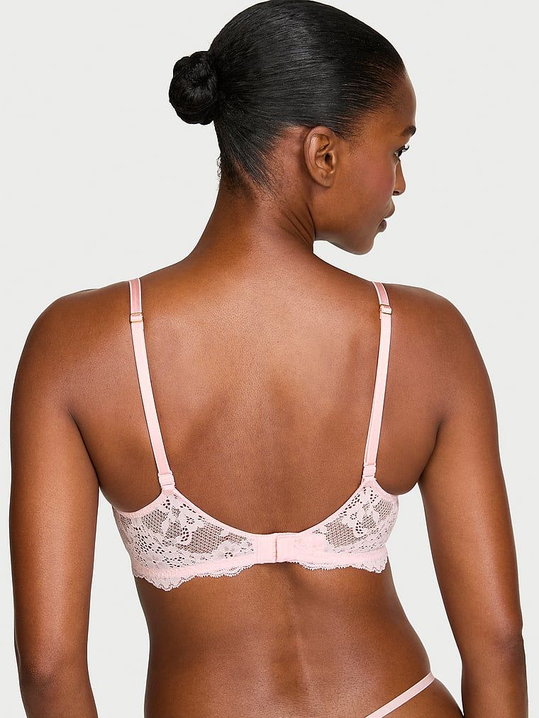 Wicked Lace Balconette sutien balconette fără căptușeală. Produsul este roz și provine din colecția Dream Angels.