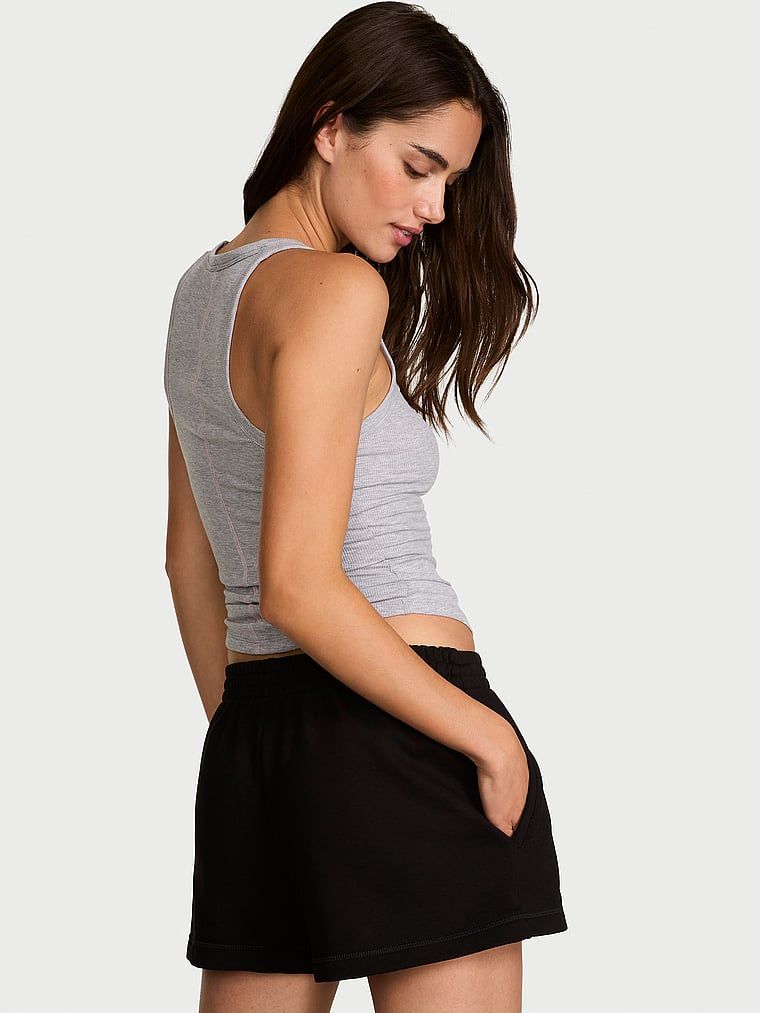 Pantaloni scurți de bumbac Terry în timpul liber. Produsul este negru și provine din colecția Angel Essentials.