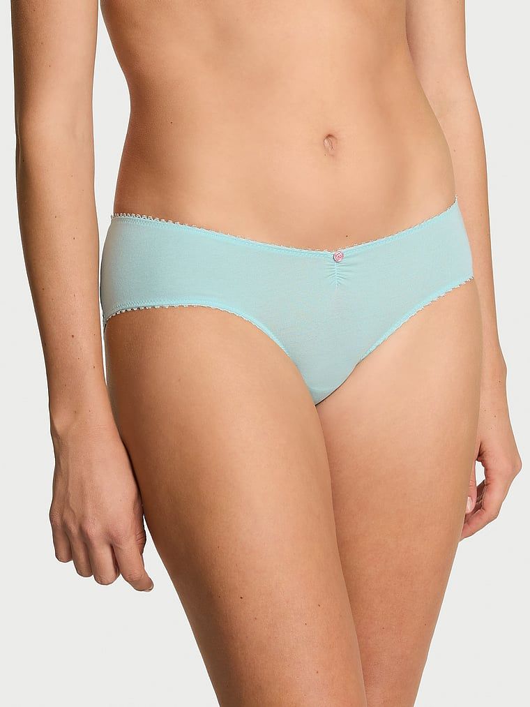 Chiloți din bumbac cu plasă în spate, Heart Lace Hiphugger. Produsul este albastru și provine din colecția Victoria's Secret.