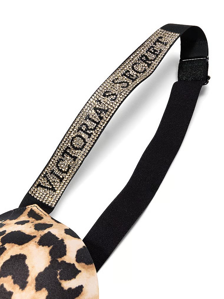 Sutien push-up Shine Strap. Produsul este modelat și provine din colecția Very Sexy.