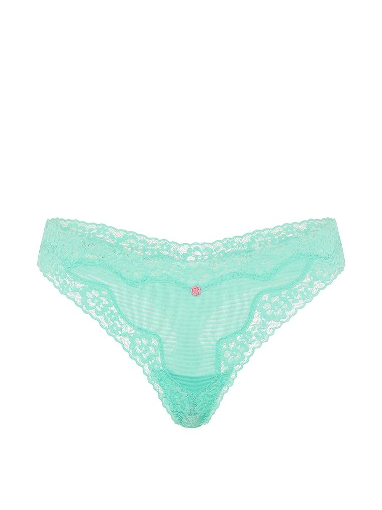Tanga din bumbac cu dungi și dantelă pe margini. Produsul este albastru și provine din colecția Lace Trim.