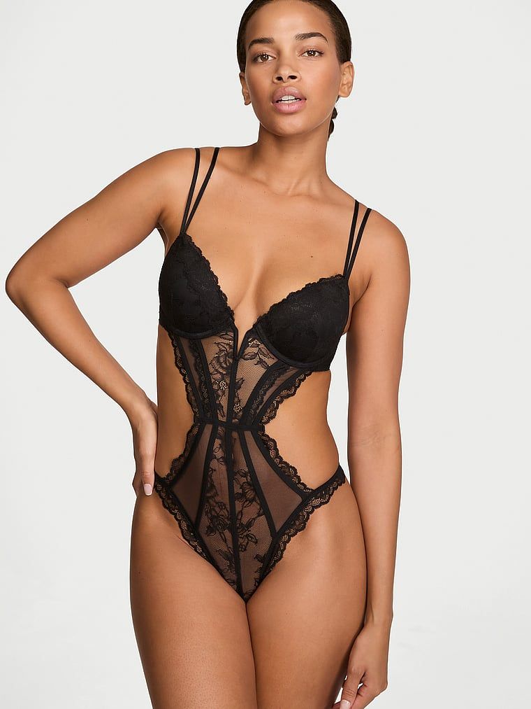 Body din dantelă cu umplutură push-up. Produsul este negru și provine din colecția Very Sexy.