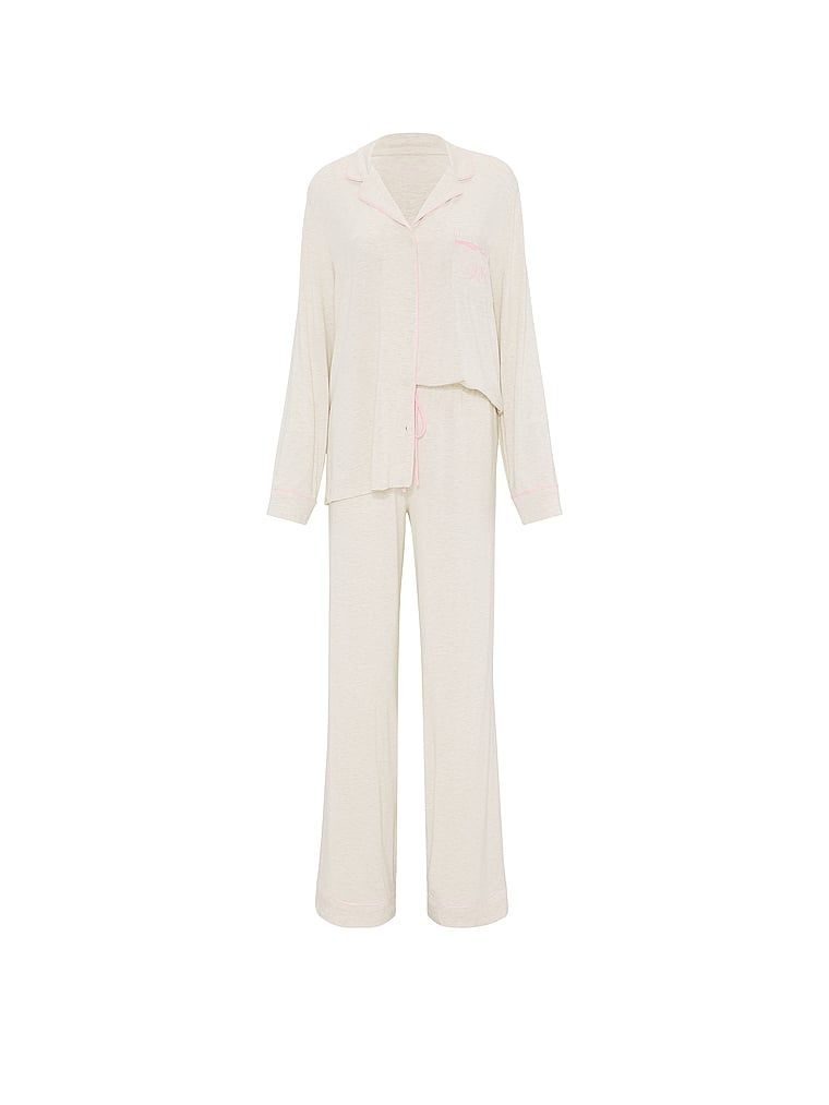 Pijamale făcute din SoSoft modal. Produsul este de culoare bej și provine din colecția Victoria's Secret.