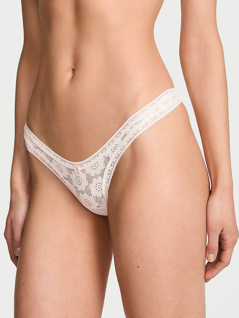 Tanga croșetată din dantelă Ultra-Mini Scoop. Produsul este de culoare albă și provine din colecția Lacie.
