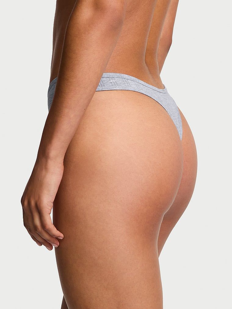 Tanga modal cu picioare Ultra-Fine cu tăietură înaltă. Produsul este de culoare gri și provine din colecția Victoria's Secret.