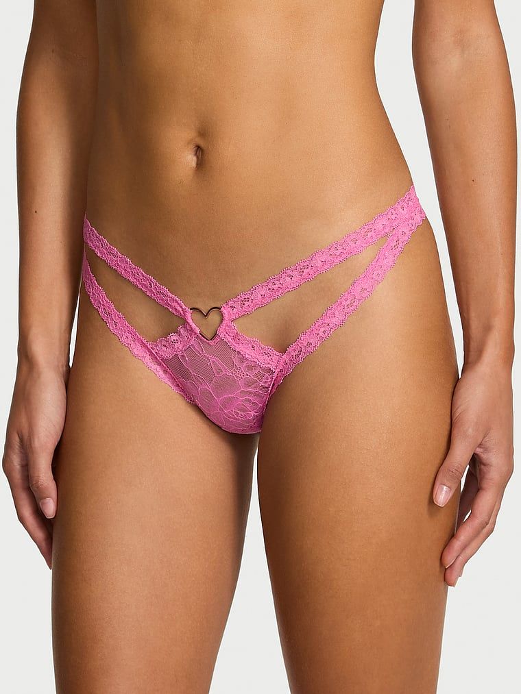 Dantelă tanga Tease Heart Hardware. Produsul este roz și provine din colecția Very Sexy.