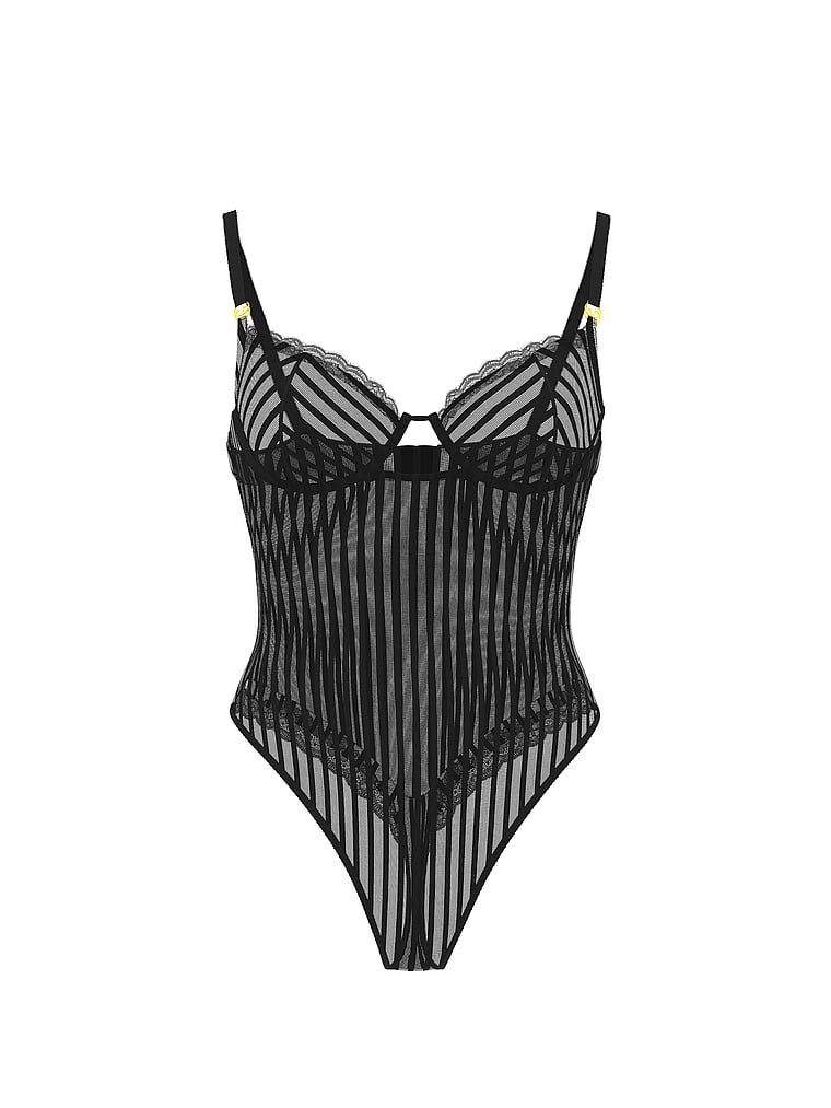 Tease body-ul cu dungi transparente. Produsul este negru și provine din colecția Victoria's Secret.