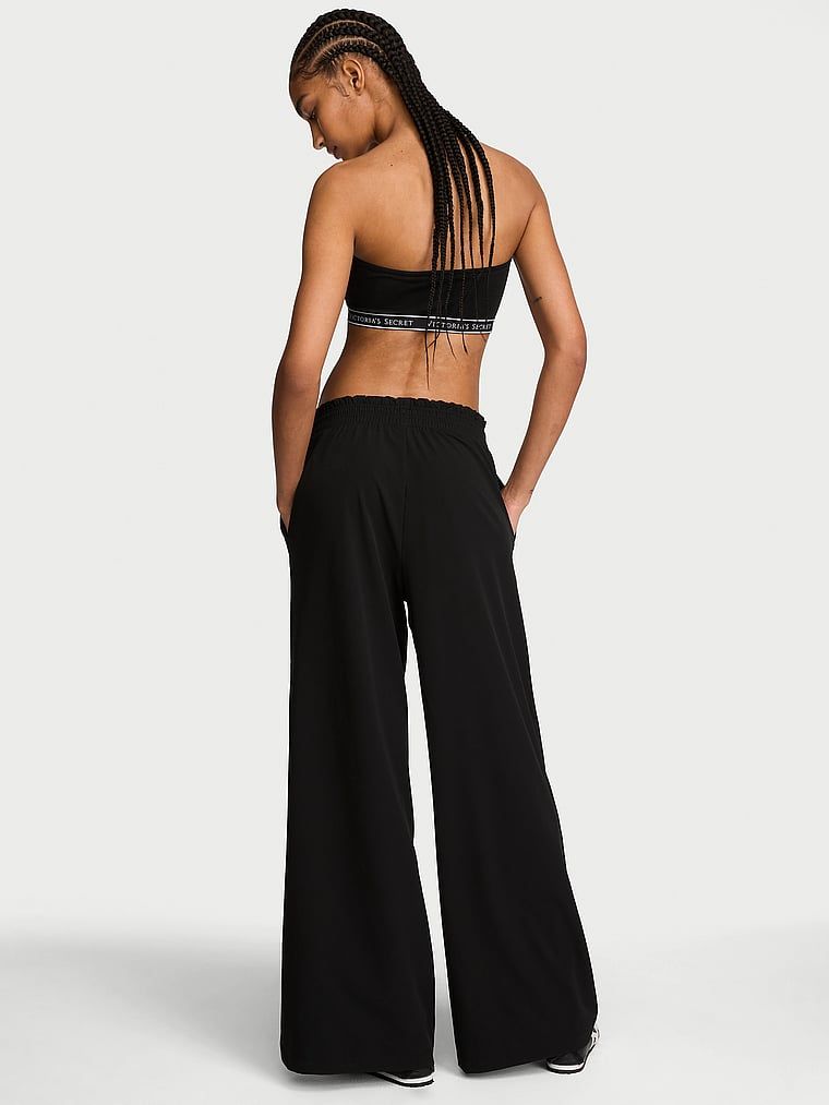 Pantaloni largi VSX ActiveFlex. Produsul este negru și provine din colecția VSX.