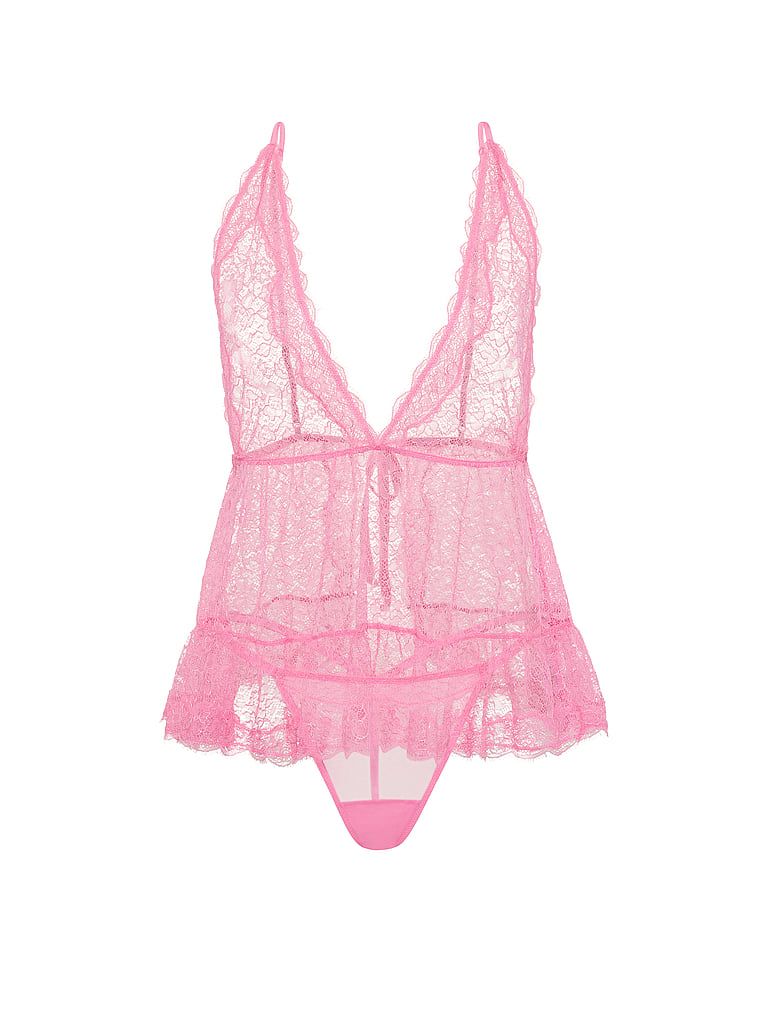 Tachinează-i pe Babydoll și pe Thong. Produsul este roz și provine din colecția Victoria's Secret.