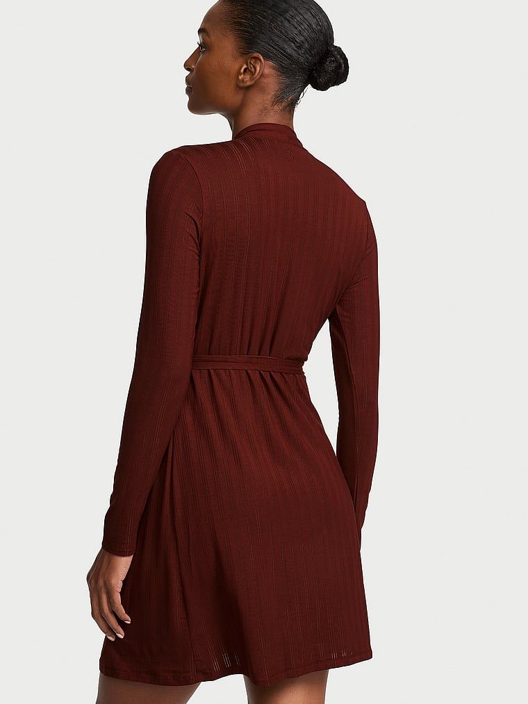Halatul de baie în modal SoSoft Ultra-Fine. Produsul este de culoare maro și provine din colecția Victoria's Secret.