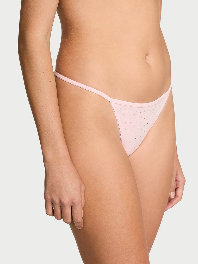 Tanga din bumbac cu paiete Sparkle. Produsul este de culoare roz și provine din colecția Victoria's Secret.