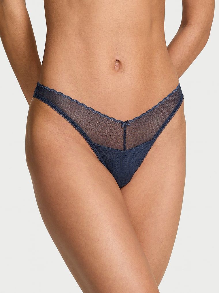 Tanga cu decolț înalt cu dantelă Pointelle. Produsul este albastru și provine din colecția Victoria's Secret.