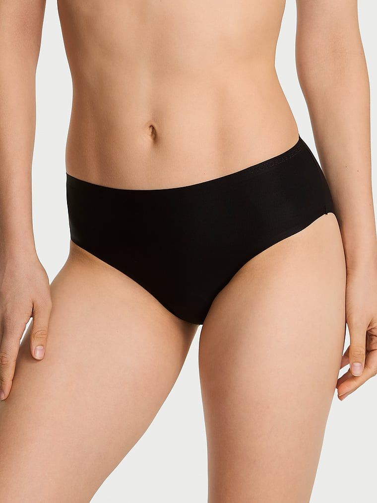 Chiloți bikini flexibili din microfibră. Produsul este negru și provine din colecția Body by Victoria.