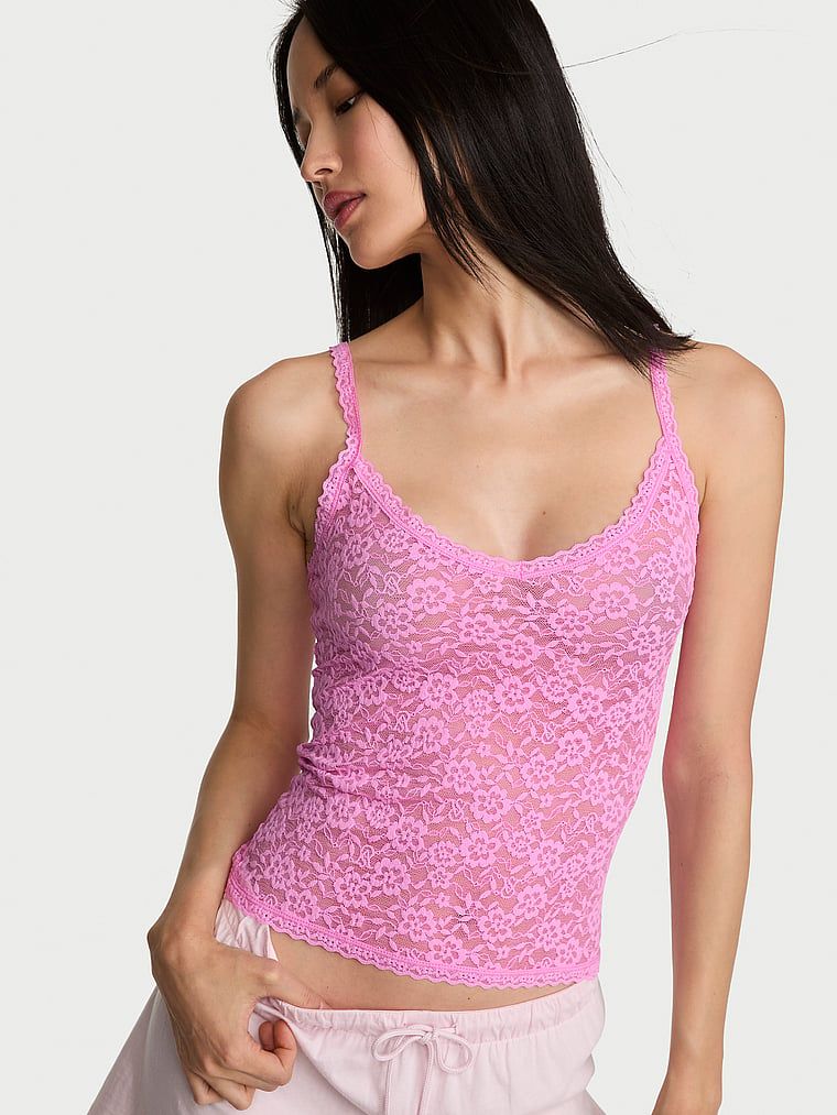 Blu din dantelă cu bretele subțiri Camio. Produsul este roz și provine din colecția Victoria's Secret.