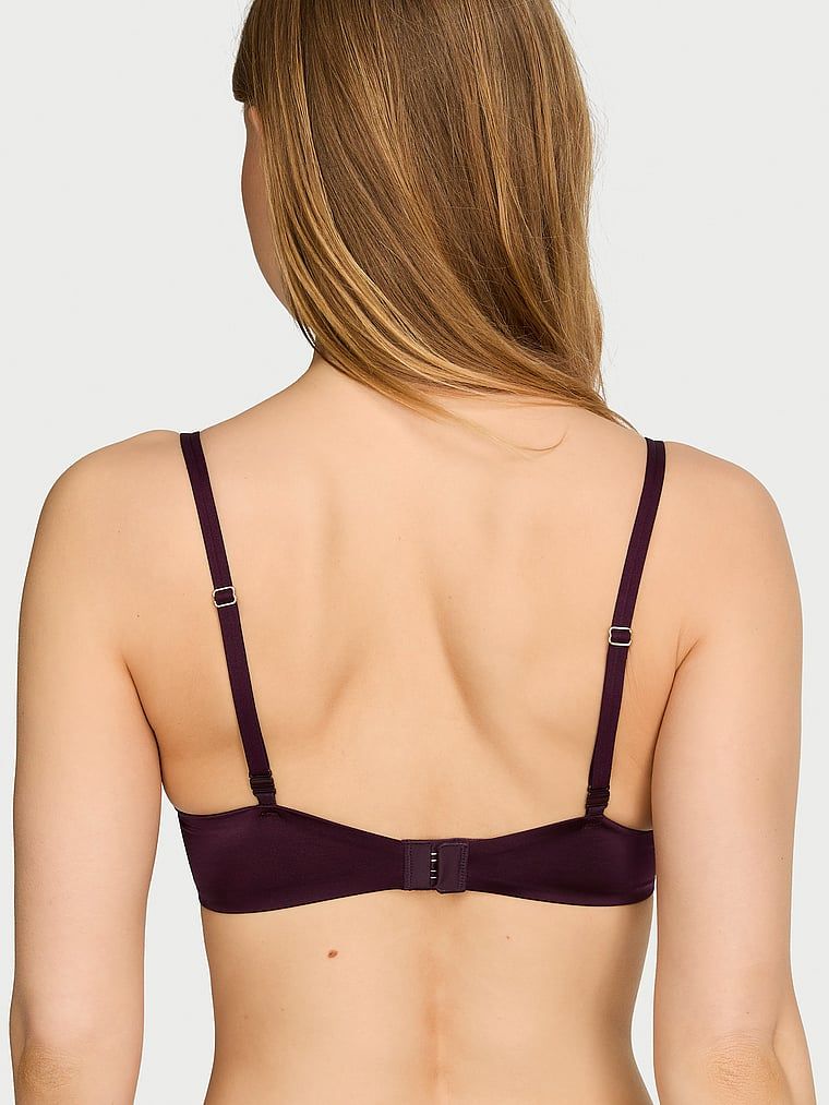 Sutien neted cu push-up. Produsul este de culoare mov și provine din colecția Very Sexy.