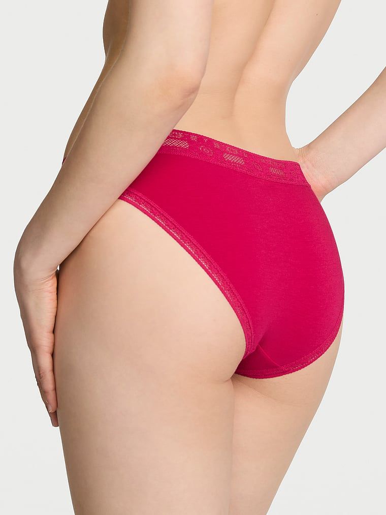 Chiloți din bumbac cu dantelă croșetată Bikini. Produsul este roz și provine din colecția Lace Trim.