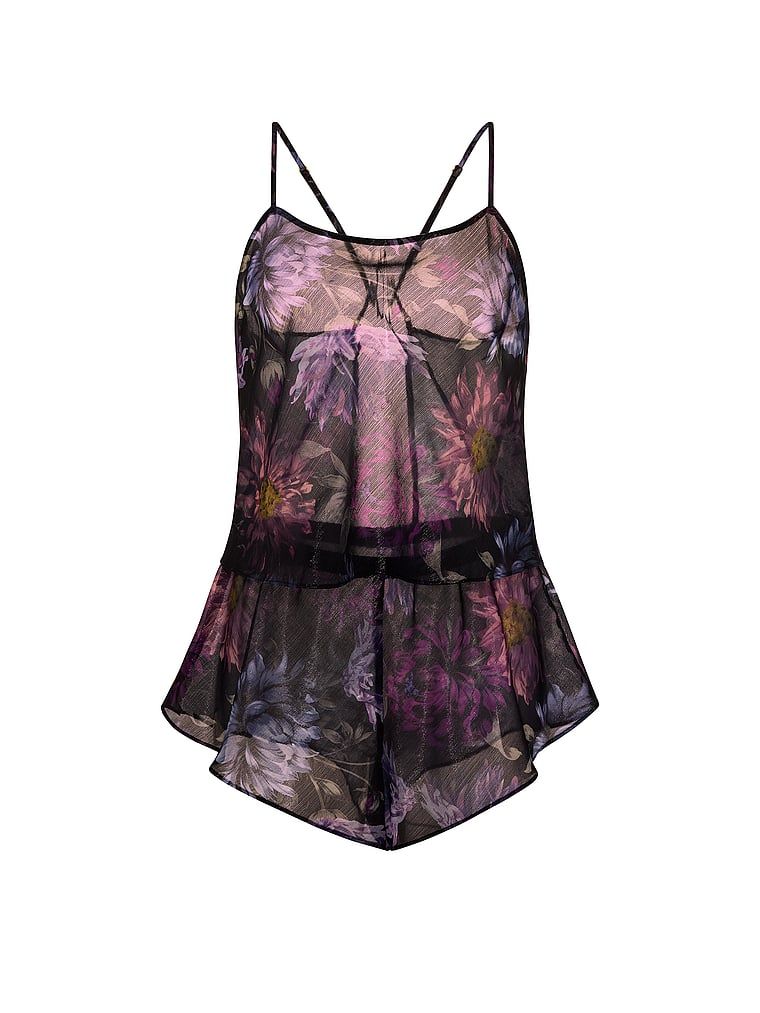 Set de șiffon - top și pantaloni scurți Midnight Dahlias. Produsul este floral și provine din colecția Victoria's Secret.