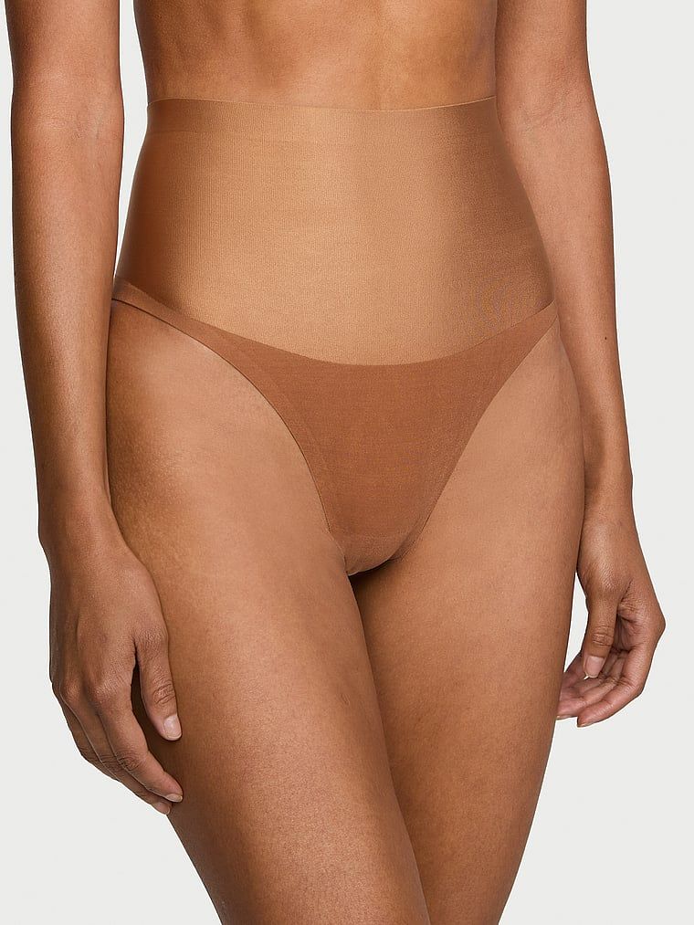 Tanga modelatoare cu talie înaltă Smoothing Shimmer. Produsul este maro și provine din colecția Body by Victoria.