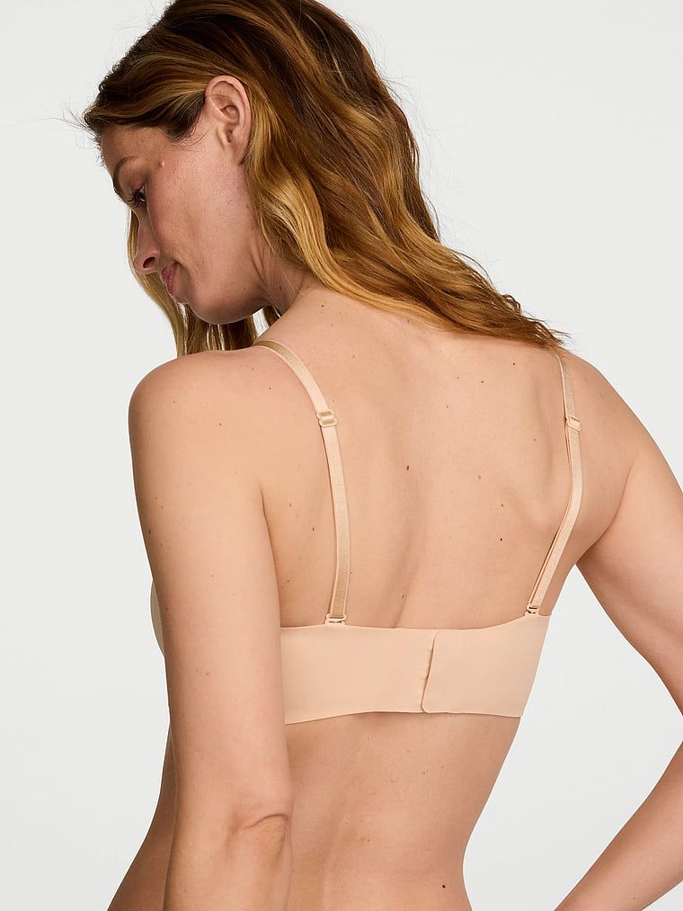 Sweetheart Strapless Strapless Strapless Ușor căptușit. Produsul este de culoare bej și provine din colecția Invisible by Victoria's Secret.