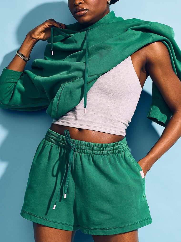 Pantaloni scurți de bumbac Terry în timpul liber. Produsul este de culoare verde și provine din colecția Angel Essentials.