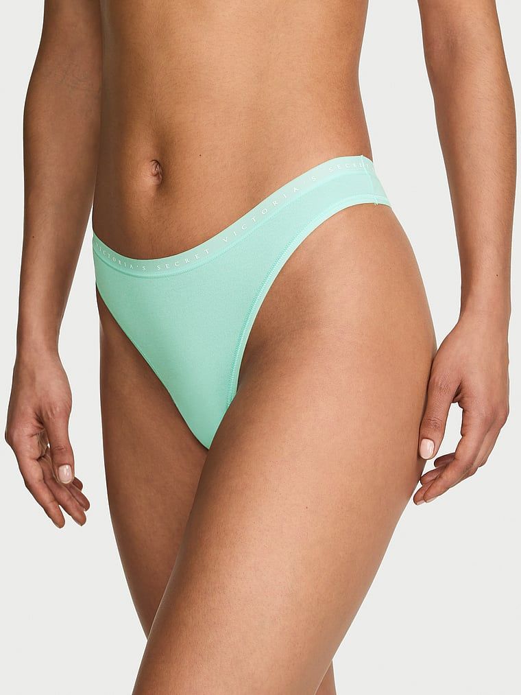 Tanga de bumbac cu picior înalt. Produsul este de culoare verde și provine din colecția Victoria's Secret.