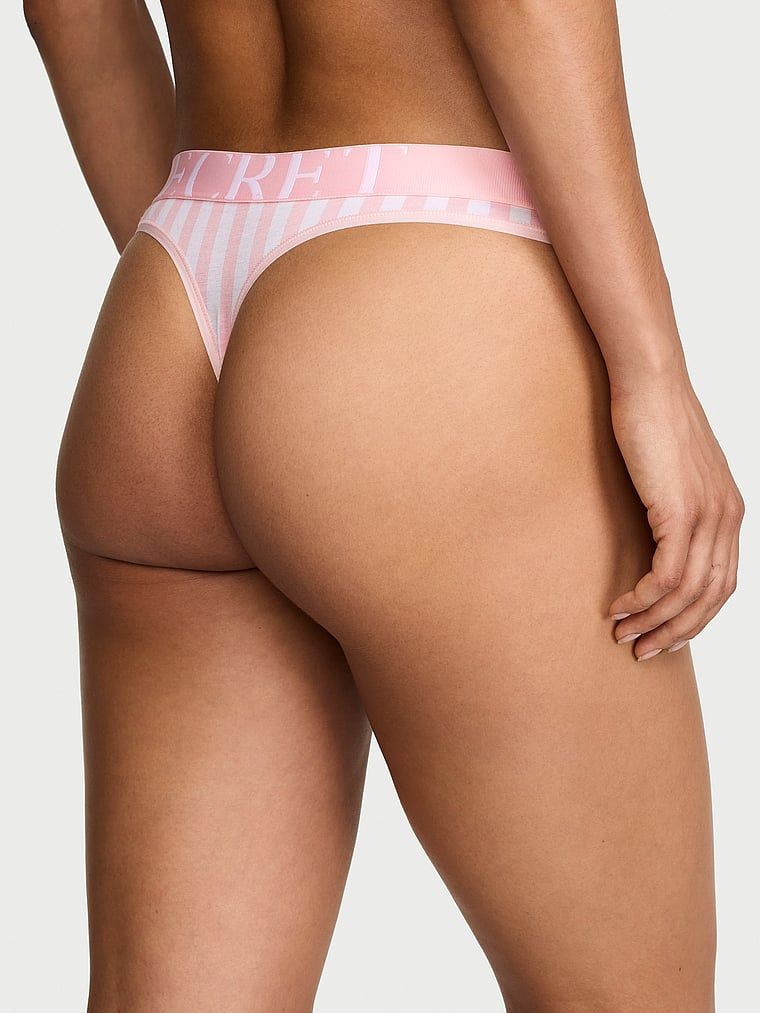 Logo-ul Exploded cu tanga de bumbac. Produsul este modelat și provine din colecția Bumbac.