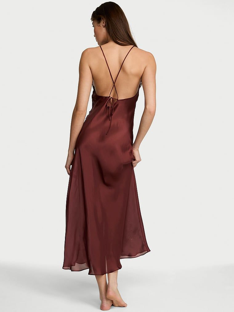 Rochie lungă, transparentă din satin, Luxe Sheer Slip. Produsul este de culoare maro și provine din colecția Victoria's Secret.
